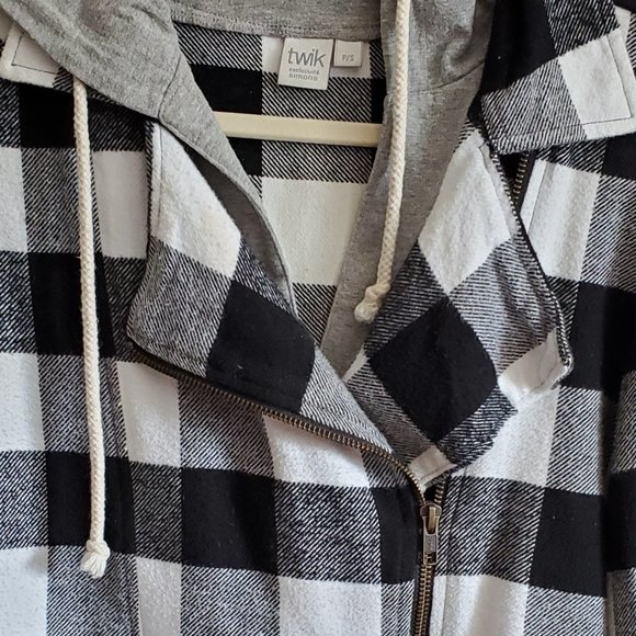 Black and white flannel - Picture 5 of 10